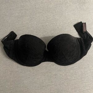 Victoria’s Secret Black Lace Bra – 34DD